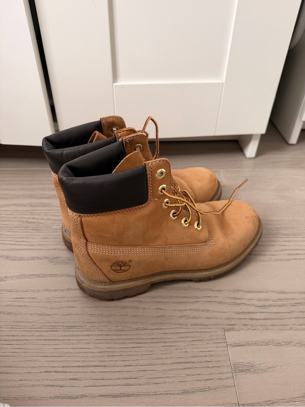 Timberland Men/Unisex Wheat Brown Ankle Boots with Black Collar